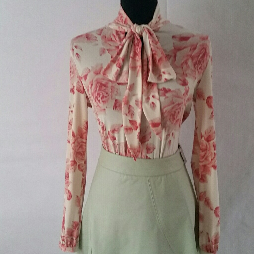 The limited sage green skirt size L with tags